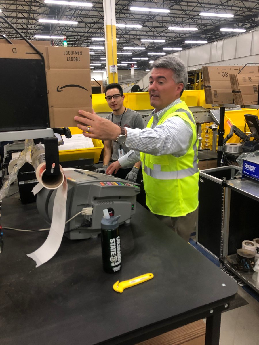 amazon_policy's tweet photo. It was a pleasure hosting @SenCoryGardner at our #DEN3 fulfillment center today. Amazonians showed him how packages are picked, packed, and shipped to customers' doors. https://t.co/QpBwVglsqH