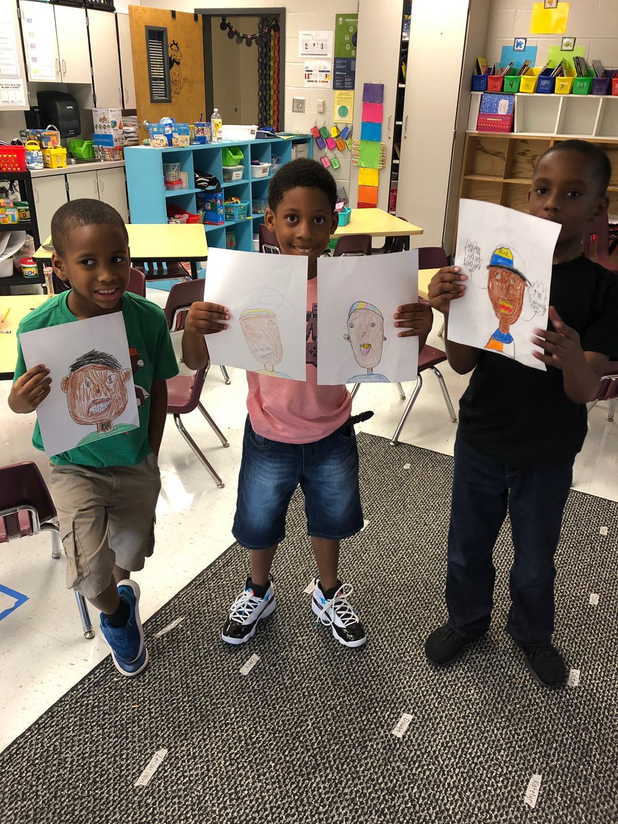 MrsMathTech's tweet photo. Self portraits to build positive self-image with @lisemarie25 in ASAP today! #afterschool #funALLday @RPES_Cougars @DeenajSams https://t.co/JRq0XwmaBS