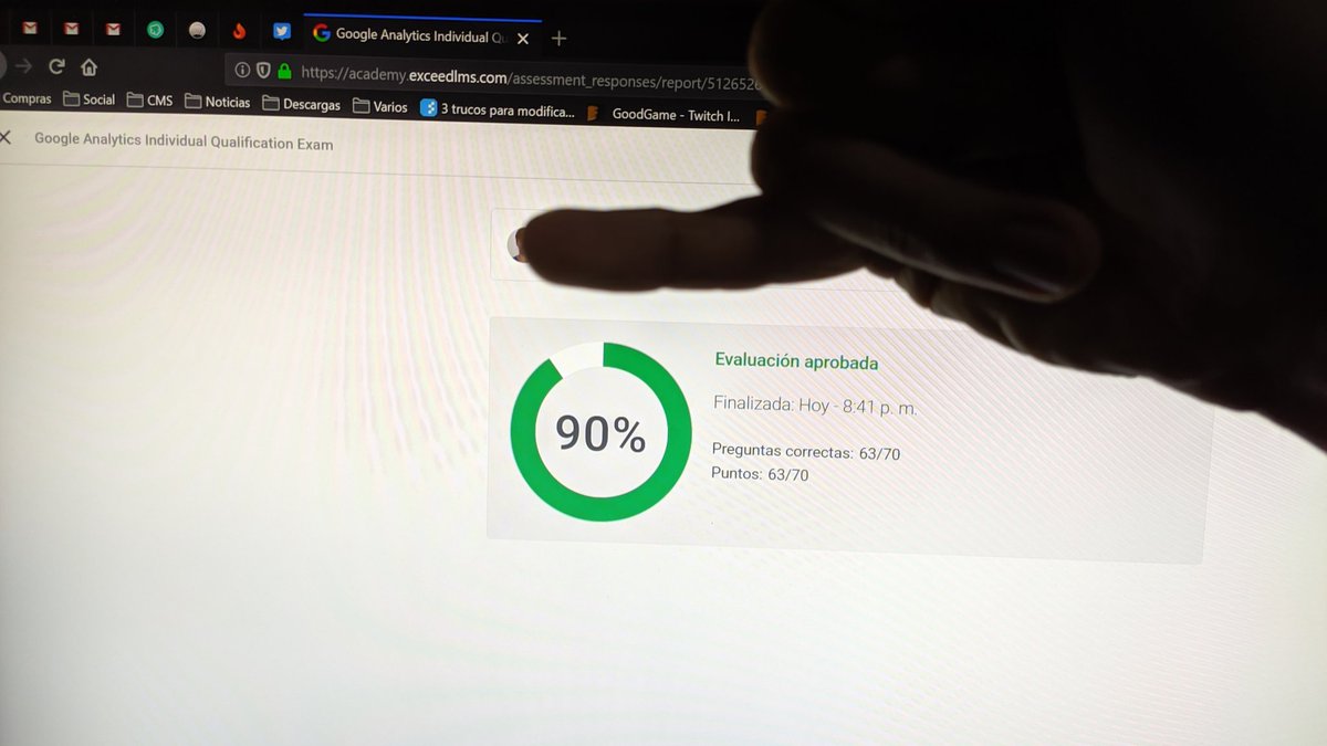 Yuluga's tweet image. Aprobado! 10 minutos me han sobrado! Mi certificado homologado de Google, que caduca a los 12 meses! #GoogleAnalitics Si lo hubiera sabido me lo hubiera sacado para mi proyecto de clases 🥺🥺🥺