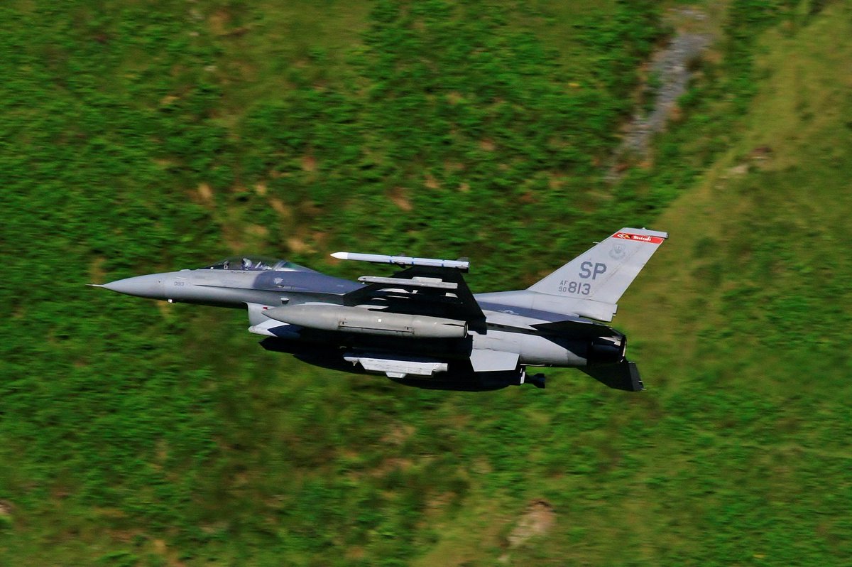 GSavPhotograpy's tweet photo. A few from the past few years @MachLoopUK https://t.co/FppVyo1hru