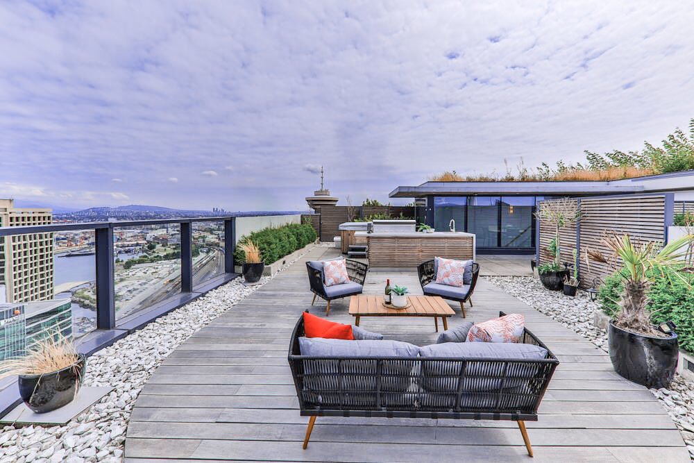 flowsmartliving's tweet photo. A little slice of paradise! #FlowSmartLiving #HomeStaging #RooftopDeck #VanRE https://t.co/v2AdZ52GOh