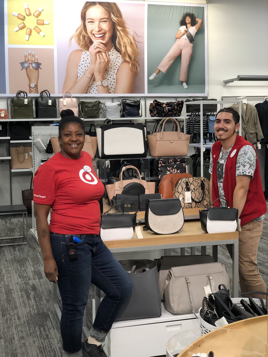 Style Consultants working hard to always have the floor guest ready. Way to go team !