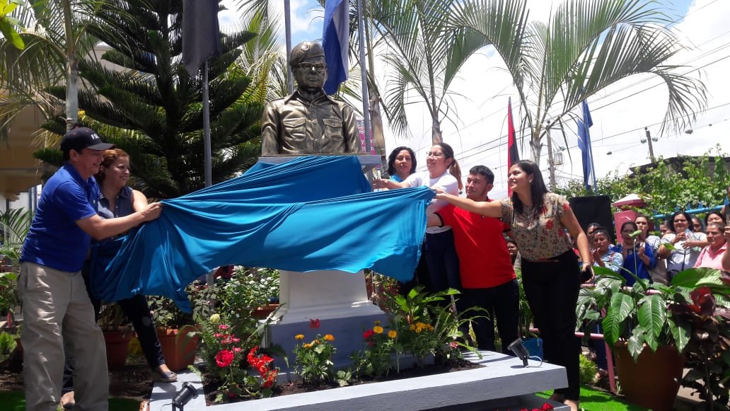 TecNacional's tweet photo. En celebración al 89 Aniversario del Natalicio del Cmdte. Tomás Borge Martínez, Autoridades y Protagonistas Técnicos del Centro Tecnológico Benedicto Herrera, Matagalpa, realizan un acto cultural y la develación del busto dedicado al gran luchador #TomasValiente. https://t.co/EA5FzaKrfl