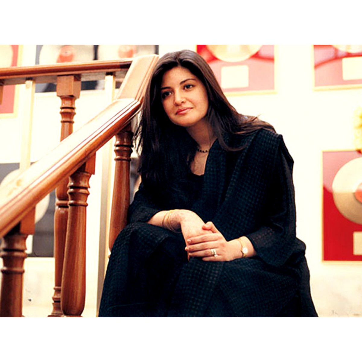 bilalvlogss's tweet photo. #19th #deathanniversary #of #legenderysinger #NaziaHasaan https://t.co/E69tiMwLkN