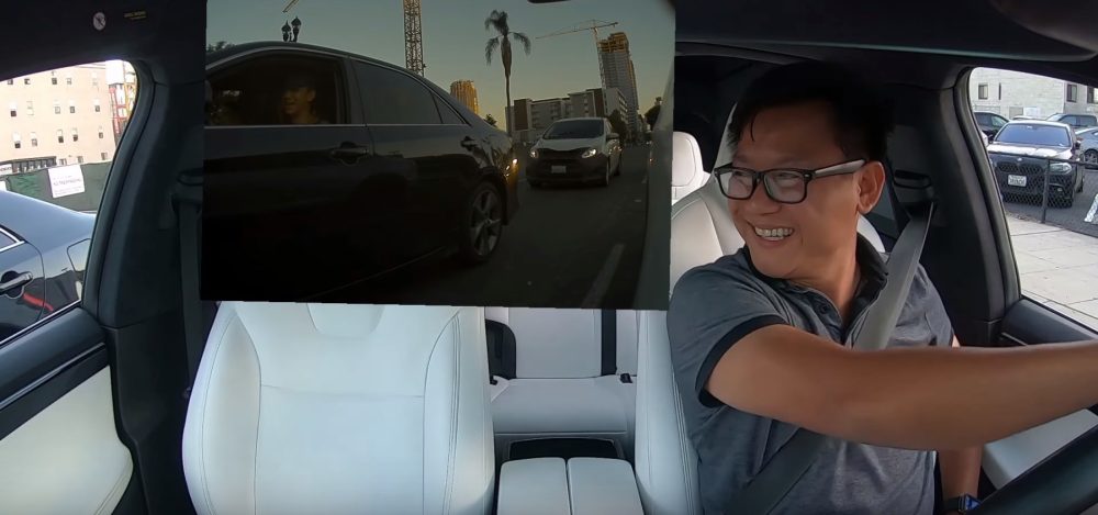 ElectrekCo's tweet image. Tesla owner has a friendly street race that turns into perfect candid ad electrek.co/2019/08/13/tes… by @fredericlambert
