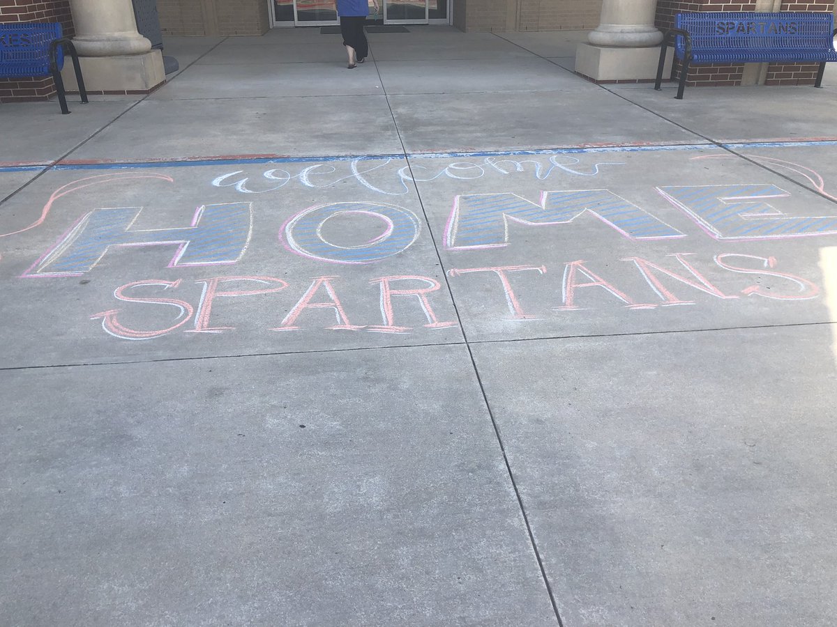 TXCoolPrinc's tweet photo. We are ready to welcome our Spartans tomorrow! #7LJHpride @spartan_speak @katyisd https://t.co/yZkNeKPBmF