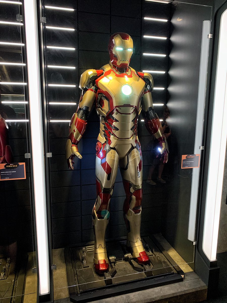 Colombianlove41's tweet photo. Some recent additions to the #hometheater #hallofarmor #lifesize #ironman #markI #mArkiii #markxli #markv #chestpiece #marvel #mcu #movieprops #ironman2 #ironman3 #AvengersInfinityWar https://t.co/JwYS3Diiw3
