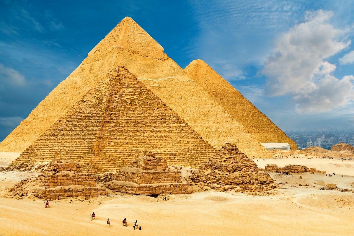 daytourpyramids's tweet photo. Let's visit the pyramid with our services trip.
#egypttravelcc 
#المصريين_رقم_واحد_في #LeftHandersDay 
#egypt2019 
#tourism 
#EidAdhaMubarak 
#egyptair 
#pyramids 
#hoteles 
#nile 
#Cairo 
#newyorkcity 
#محمد_صلاح https://t.co/YExpOSRitE