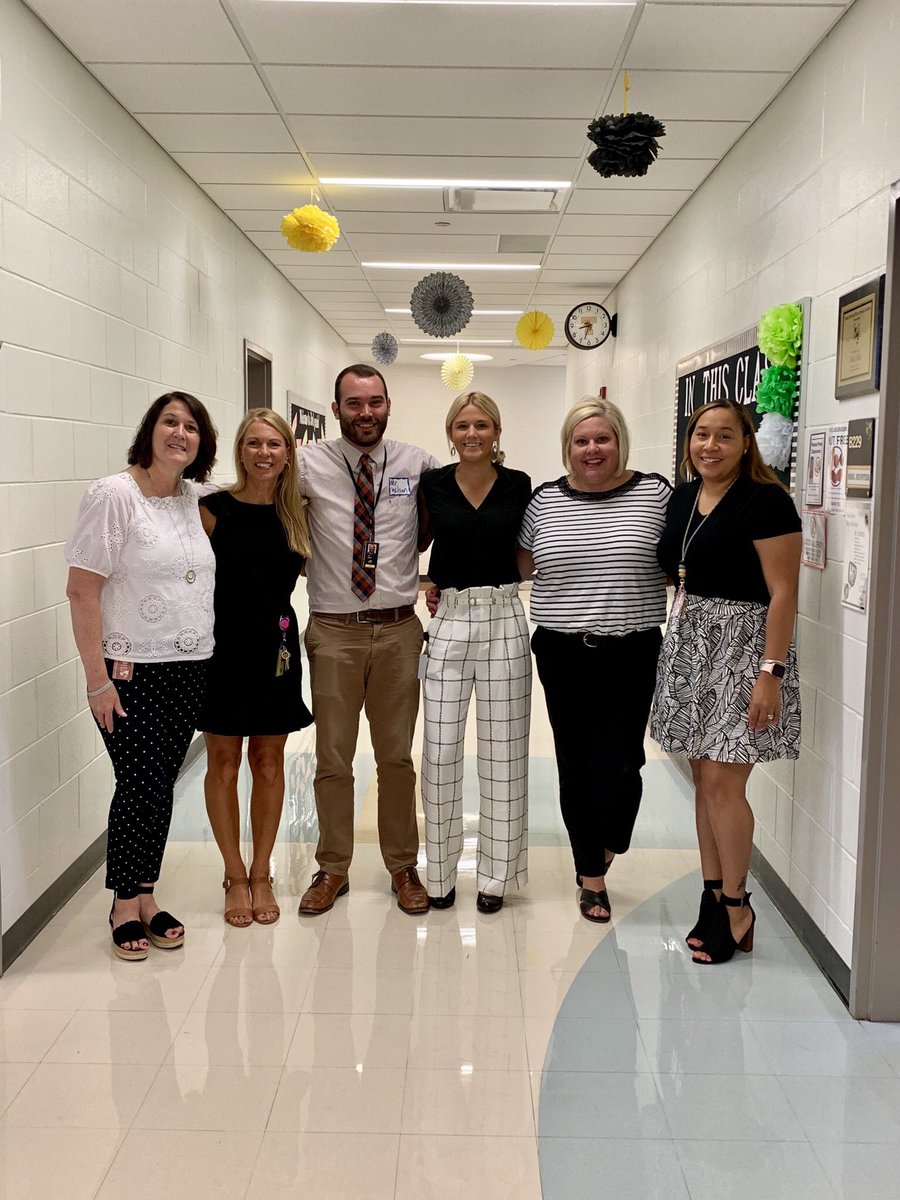 Ms. Frondorf tweet media