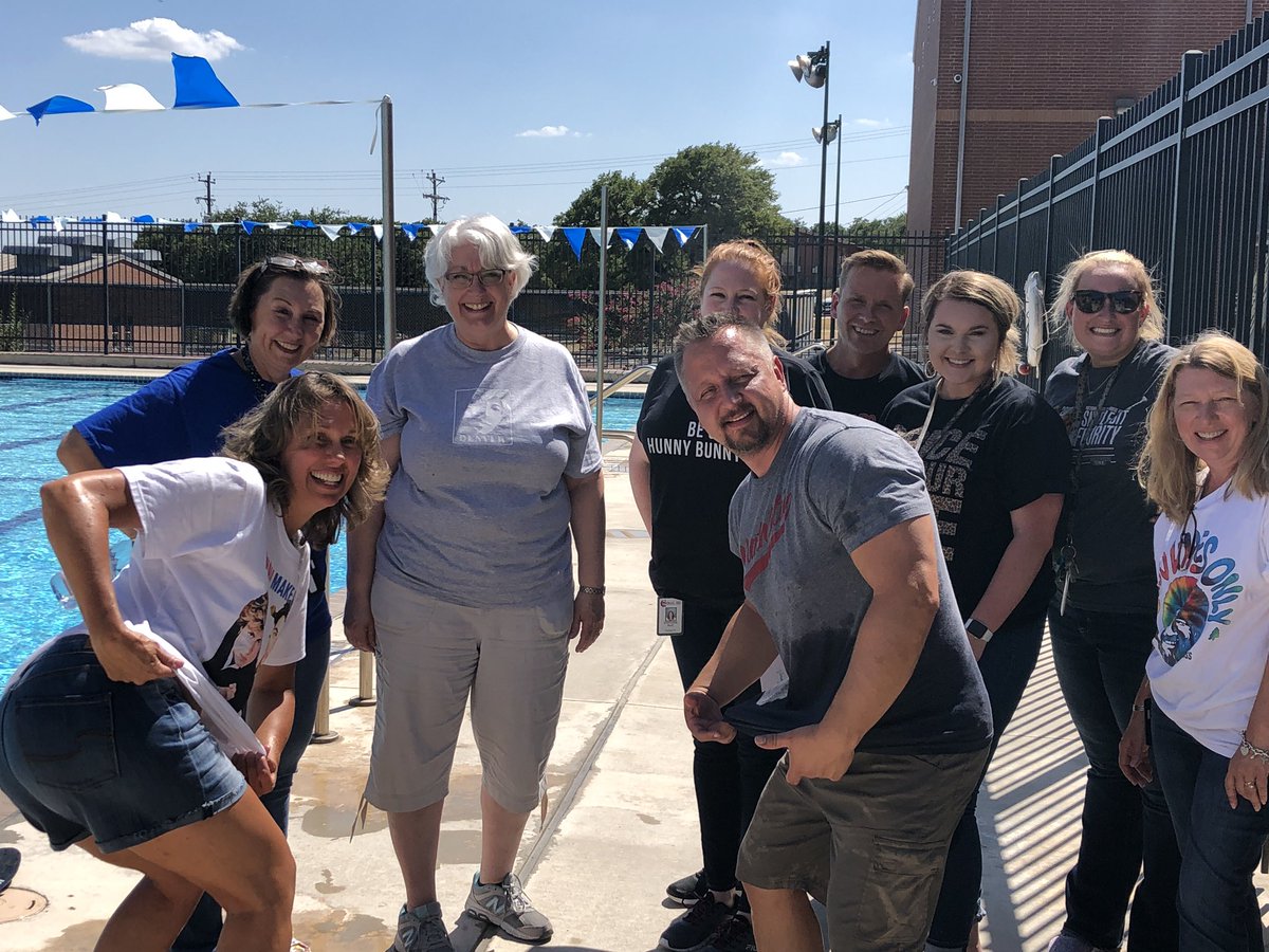 CicSvhs's tweet photo. Building our #community on Day ONE! https://t.co/63AoVHKdD8