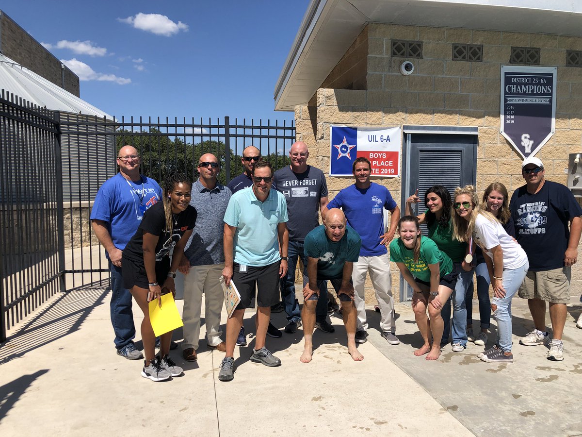 CicSvhs's tweet photo. Building our #community on Day ONE! https://t.co/63AoVHKdD8
