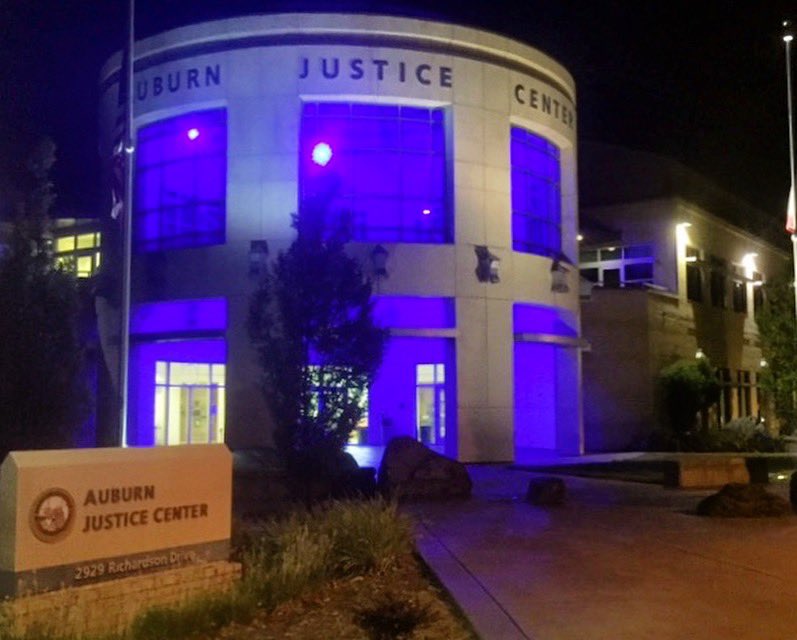 PlacerSheriff's tweet photo. The light in the Sheriff’s Office HQ rotunda is lit blue in honor &amp; memory of @CHP_HQ Officer Andre Moye Jr.  It will stay lit until his memorial service as a reminder of his sacrifice for the people of California. 🕯

We continue to pray for the other two wounded officers. https://t.co/P7cDXt3S6F