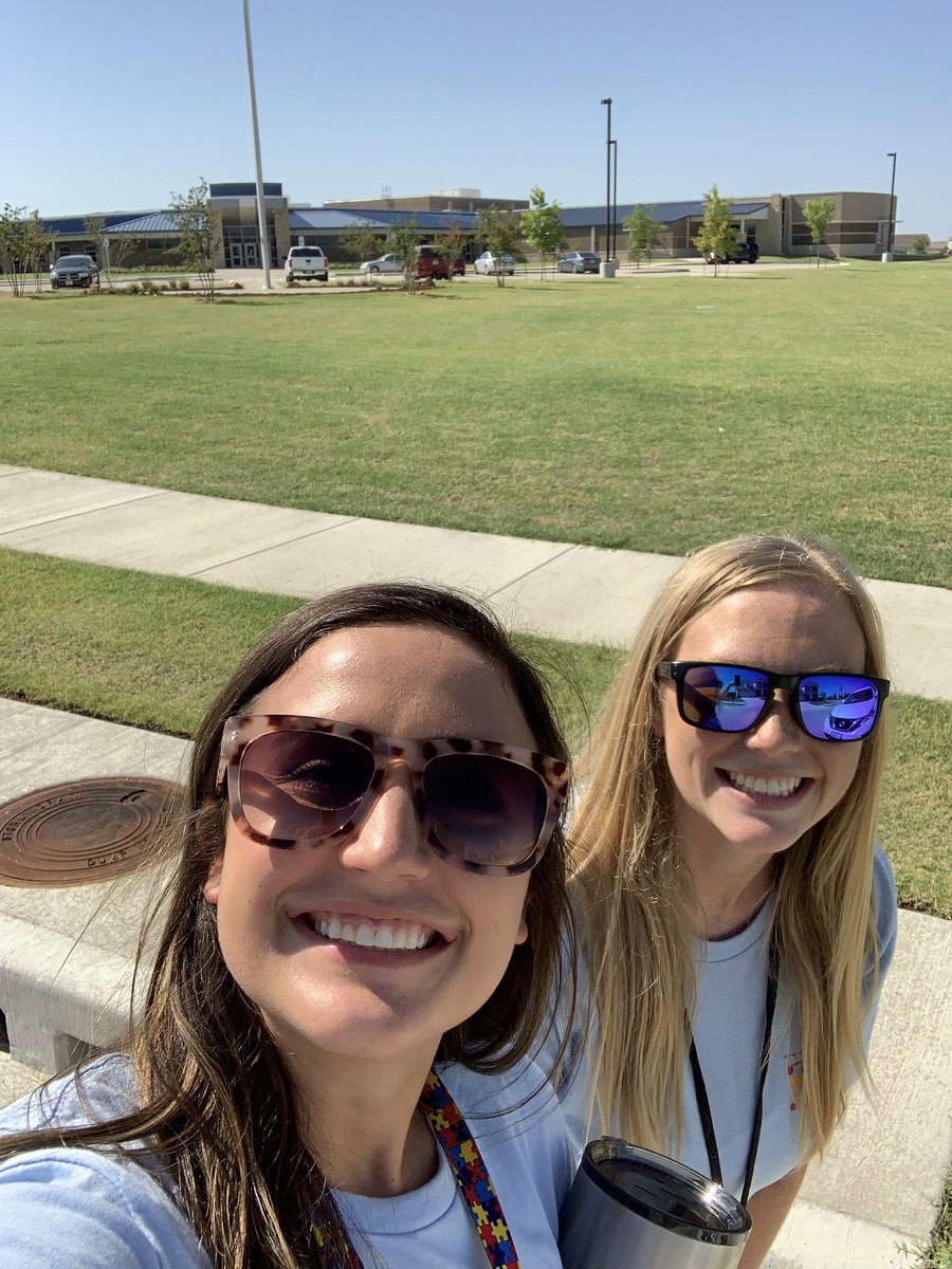 AlexWil92217827's tweet photo. #thisisdietz @CISDDietz #blueandgreenhouse https://t.co/HJxEV6of3M
