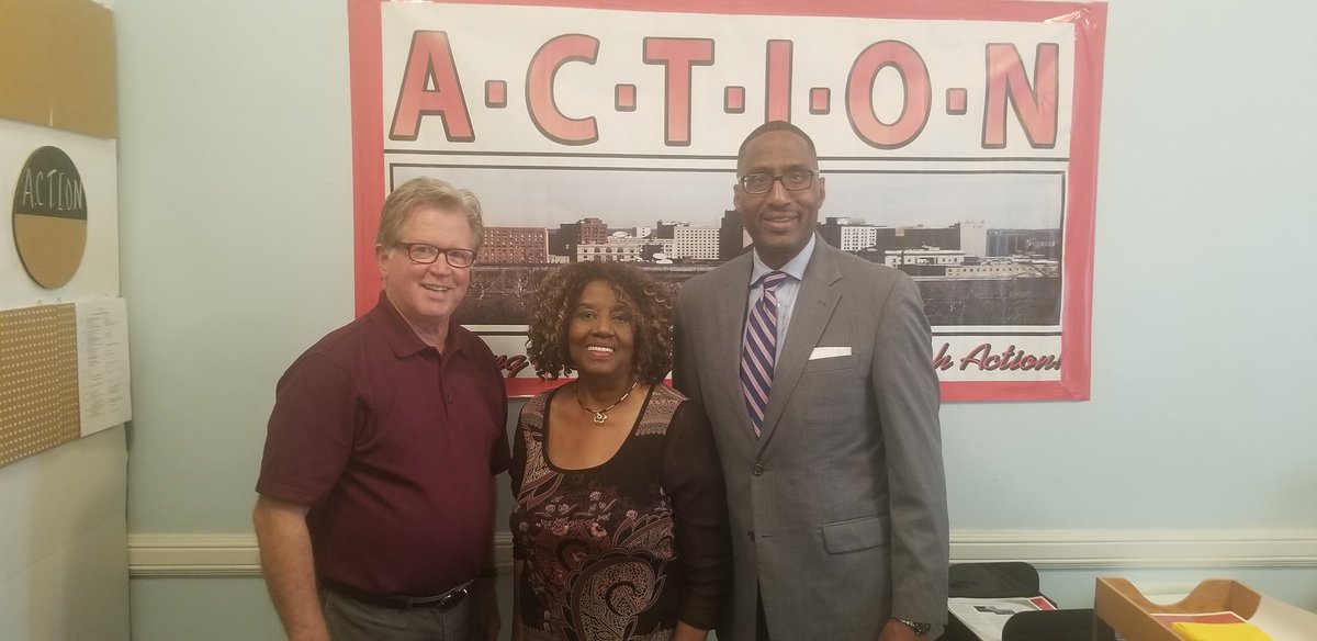 Ty Mayor Franklin of City of Warren, <a href="/NickSSantucci/">Rep. Nick Santucci</a> of Youngstown/Warren Chamber, Rose Carter &amp; Ron Fasano of ACTION, for meeting with me today and agreeing to assist <a href="/FrankLaRose/">Frank LaRose</a> in expanding and strengthening minority businesses in #Ohio
Also for helping with Registration Reset