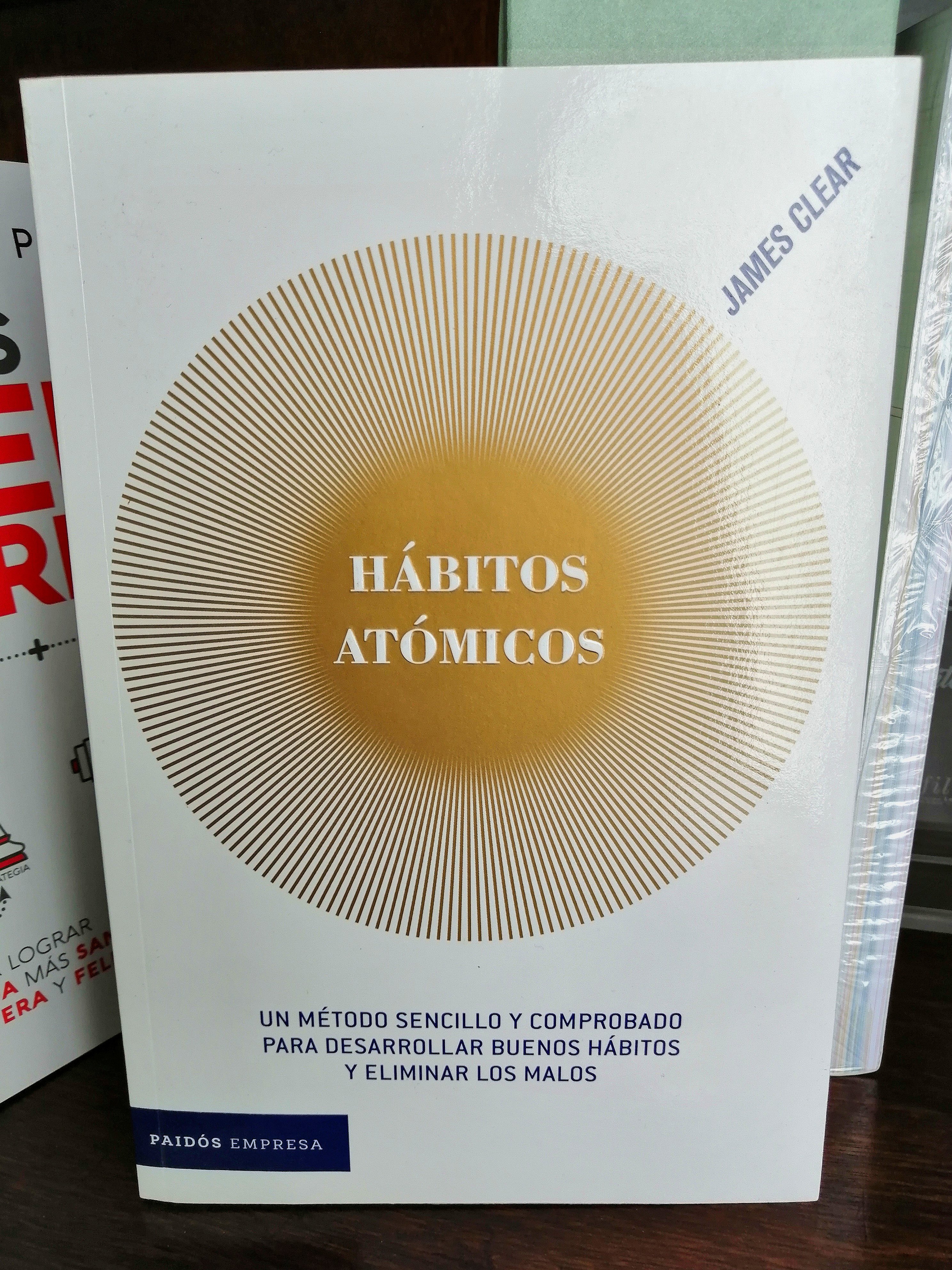 🇪🇨 Planeta de Libros Ecuador on X: Hábitos Atómicos parte de una simple  pero poderosa pregunta: ¿Cómo podemos vivir mejor? Este libro nos brinda  una sencilla y práctica guía para moldear nuestro