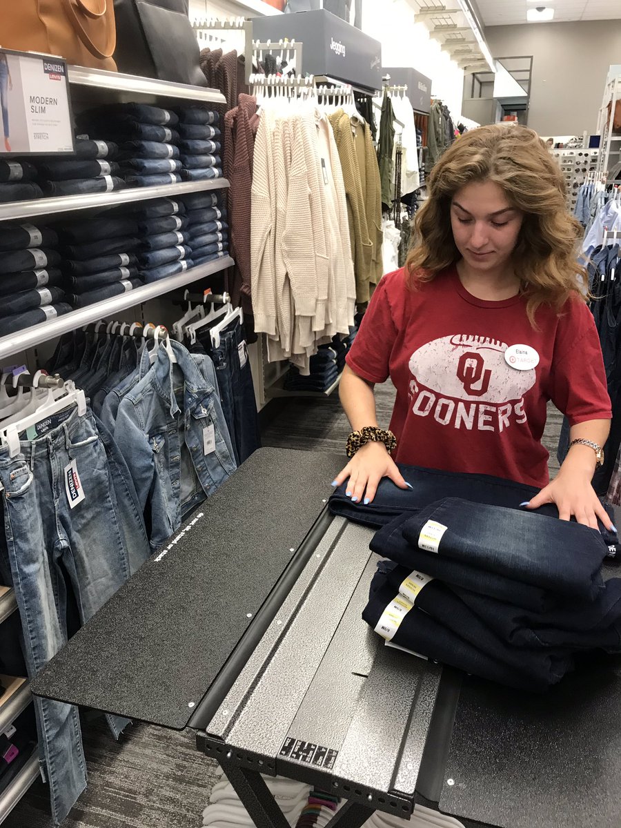 It’s training dayyy! #jeanssssss @CallieCataldo <a href="/Lauriepie24/">Lauren Keeney</a> <a href="/Crawdaddy247/">Dustin Crawhorn</a>