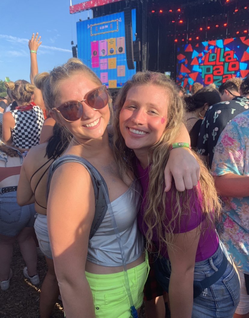 ally_bennett15's tweet photo. happy birthday to my favorite person💗 i hope  you have the best day today &amp; I can not wait to celebrate with you tonight(; I love you sooooo much💞💞💞 https://t.co/TwWeQtPadi