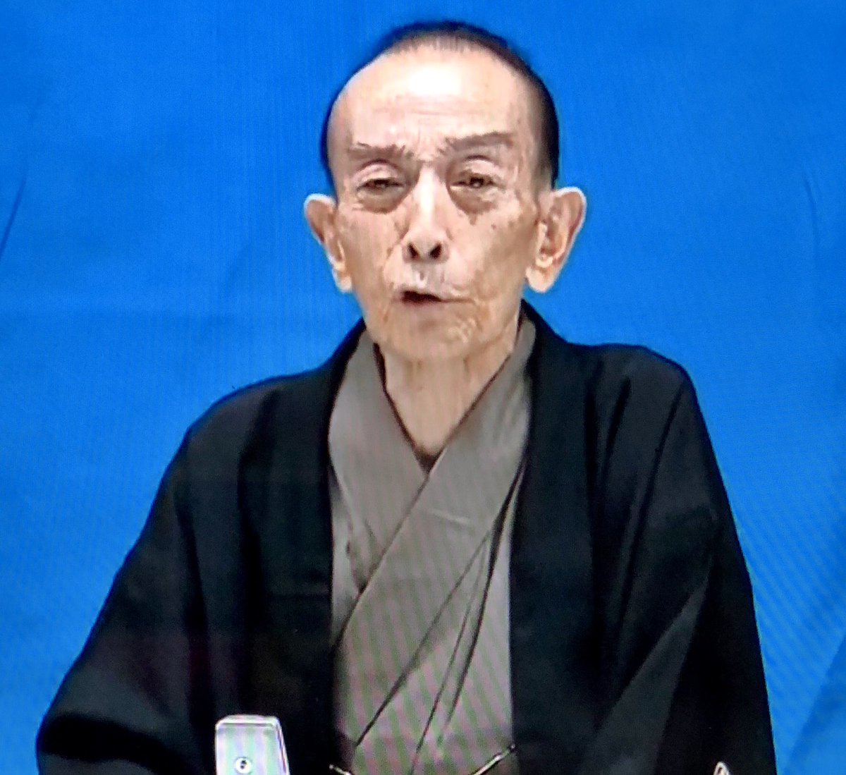 歌丸師匠の真打昇進引き出物？未使用、経年劣化あり EB4WAjcUIAECcdh.jpg
