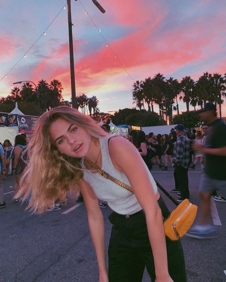 exposingpopular's tweet photo. summer mckeen posted an apology video on youtube and talked about the leaked videos by  telling her side of the story https://t.co/5TBfwbZOYj