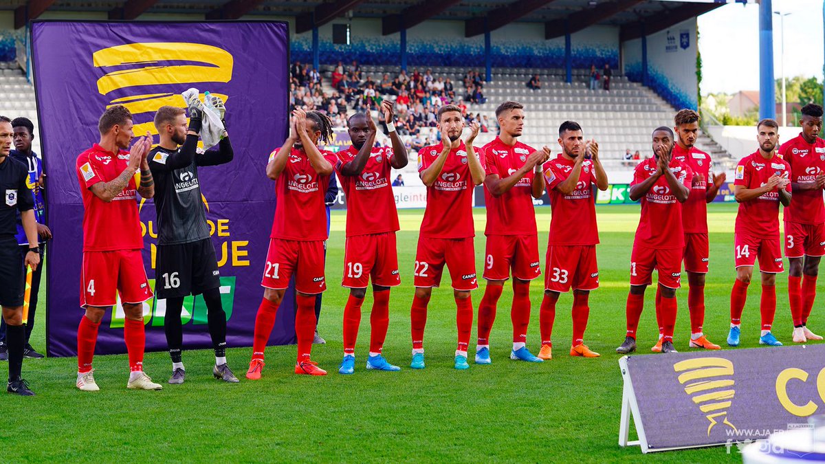 ASBeziersFoot's tweet photo. Photos 📸 | ⚽ #AJAASB | 5️⃣ - 6️⃣ aux T.A.B | 🔵🔴 #TeamASB https://t.co/oYrxcgvN8l