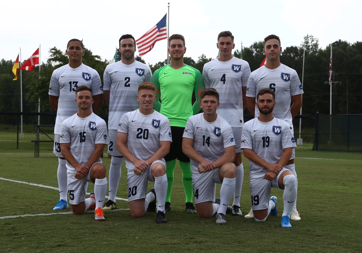 WU_Bulldogs's tweet photo. .@WingateSoccer &amp; @Wingate_WSoccer getting in on the 📸 day fun 

#OneDog #WUSOC https://t.co/wKkNMMxrxH