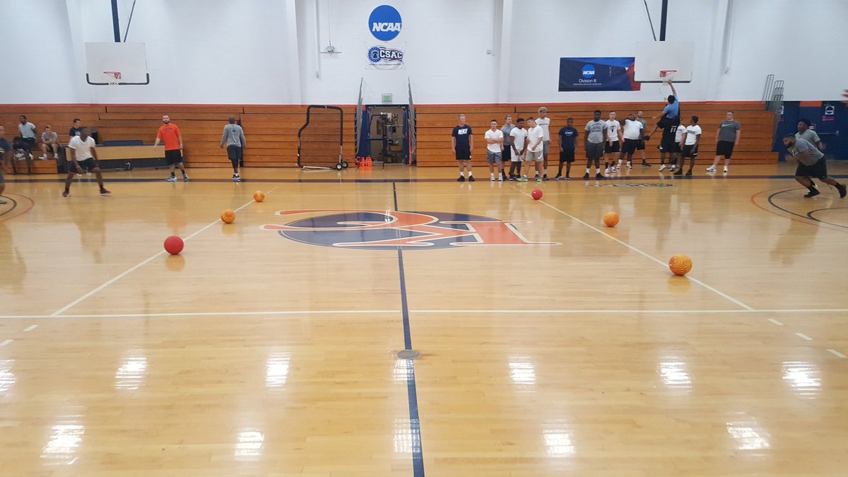 KeystoneFTBL's tweet photo. Team dodgeball tournament to kick off camp.
If you can dodge a wrench you can dodge a ball
#TeamBonding #AwakeTheGiants https://t.co/7MVAcwprBQ