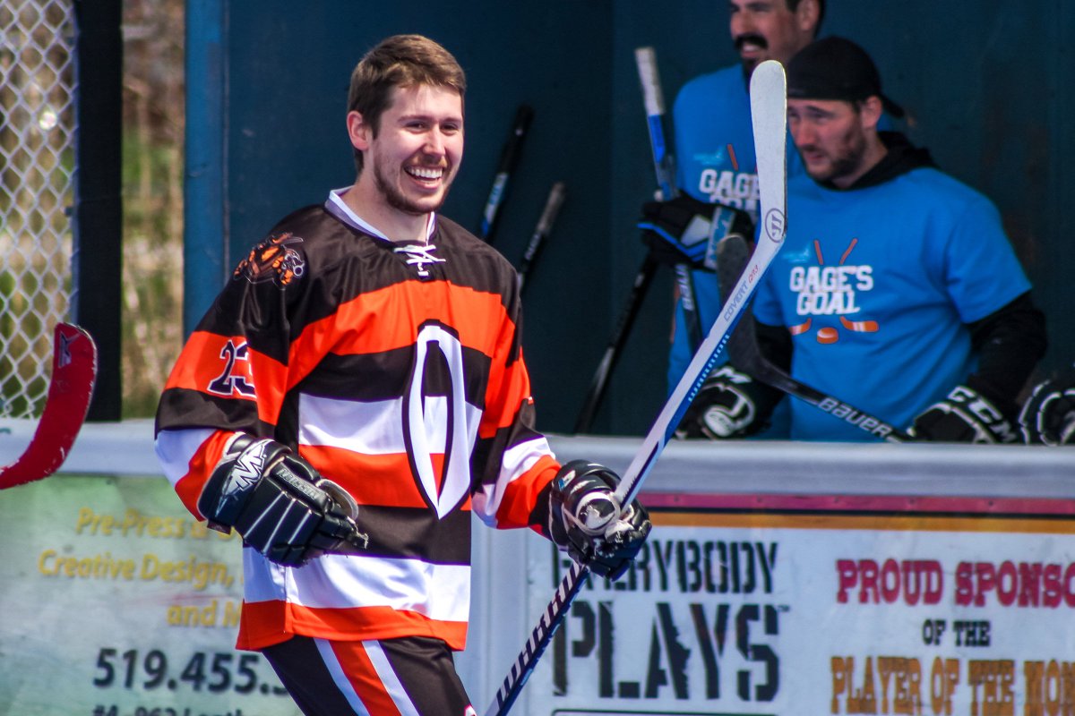 Nothing makes you smile more than registering for the BHi Fall season.  Register today and SAVE on registration fees.  ow.ly/ZjG450vwD5v  #ballhockey #dekhockey #streethockey #fallseason