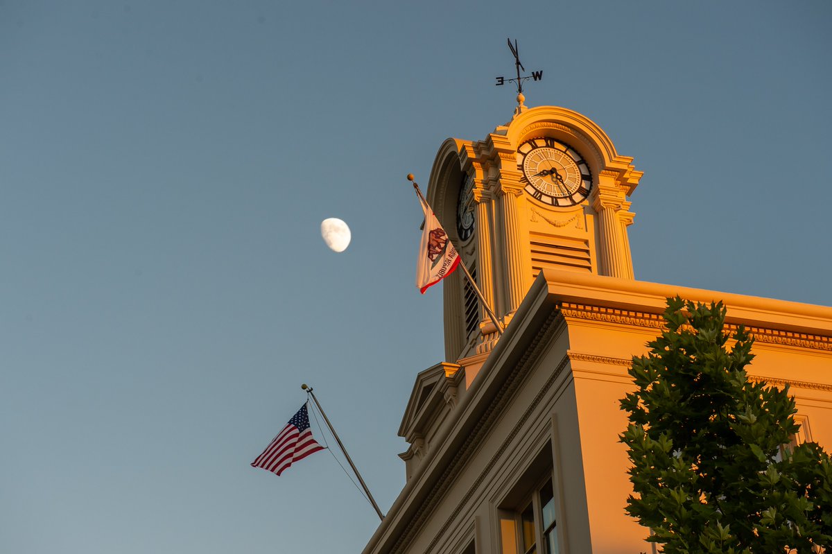 GreystoneHotels's tweet photo. "Hotel E - A Welcome Addition to Downtown Santa Rosa" via @randyyagi https://t.co/Oc2muiAVXq
#SantaRosa #Sonoma #WineCountry @WineSpectator @CNTraveler @HotelESantaRosa @VisitSantaRosa @Sonoma_Valley #ExperienceExceptionalService https://t.co/QnFKNdvRSu