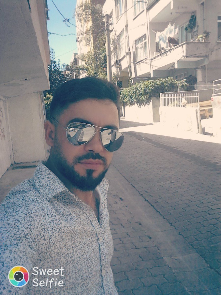 Devranp98326616's tweet photo. @Zehra20804636 @cdarabull @TurkGayPlatform @gayarabul Merhaba ben devran yaş 26 no 0539 677 00 56 https://t.co/9J9a1BBQgI