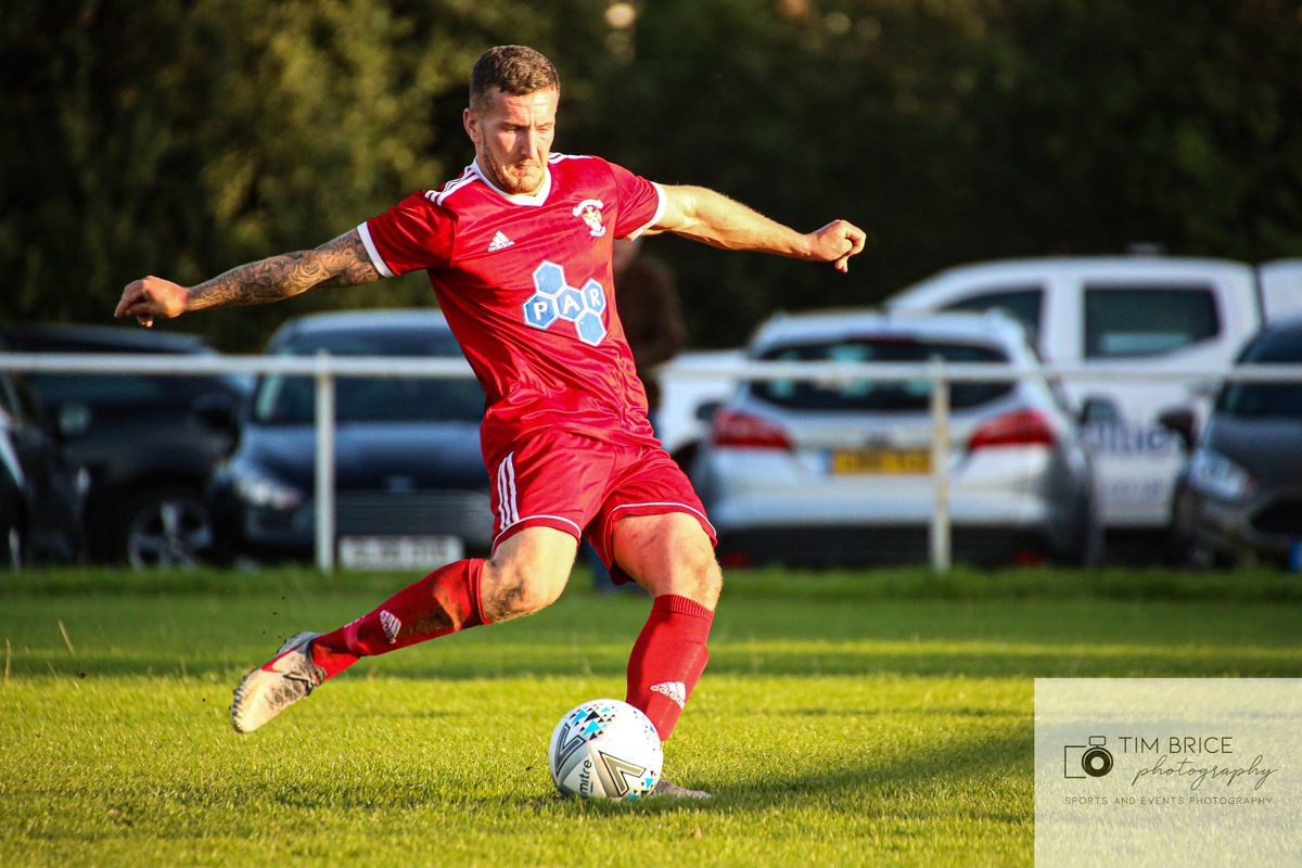 A brilliant game tonight between <a href="/thorntonfc/">Thornton Cleveleys FC</a> and <a href="/wrenrovers/">Blackpool Wren Rovers</a> with Thornton running out 2-1 winners on the night in a game that had everything from start to finish.
