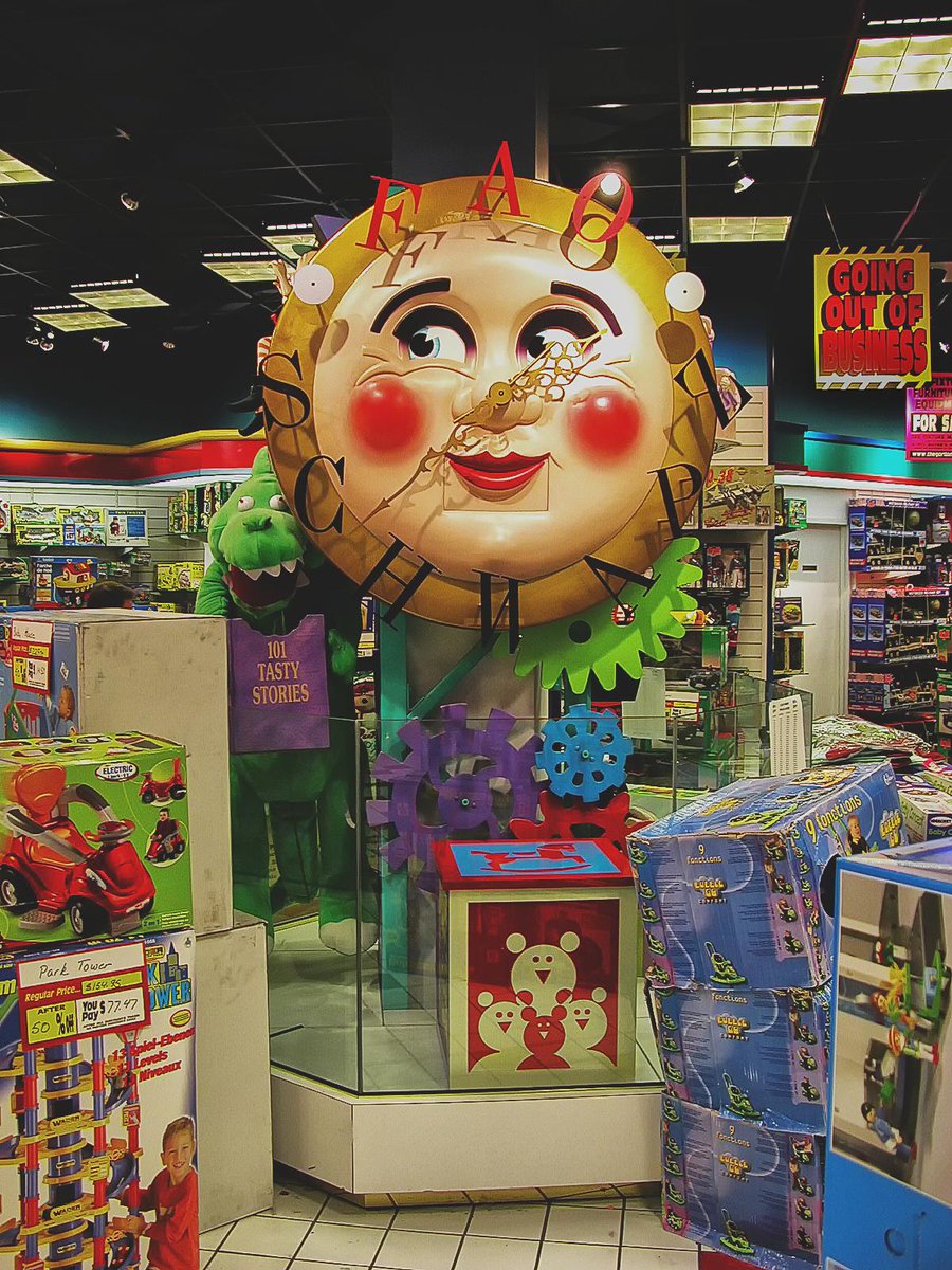 LiquidatorRon's tweet photo. Anyone remember this #iconic American retailer? #toys https://t.co/mKkdYMtXGI