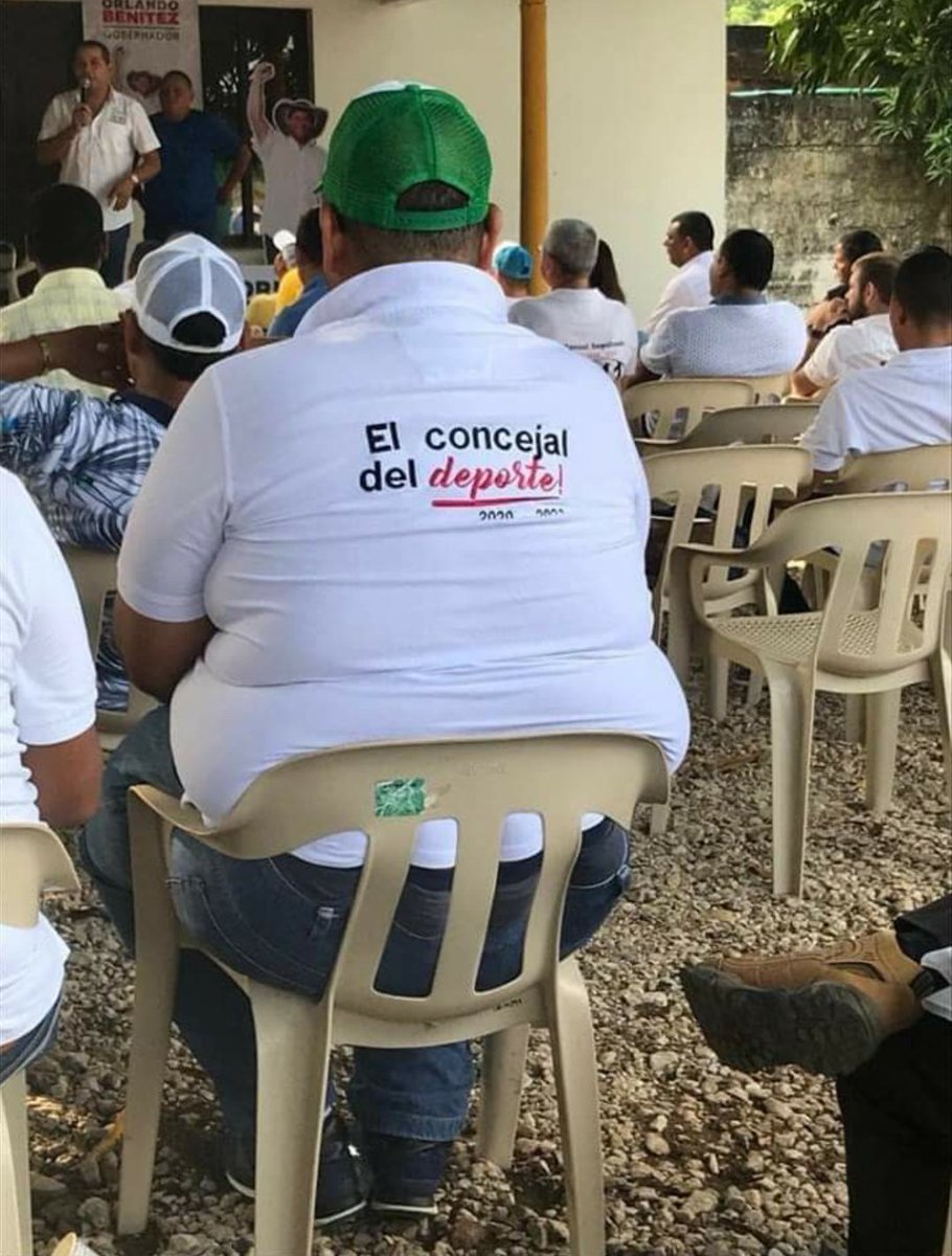 TrilceAr's tweet photo. Política colombiana 😖 https://t.co/ca2FMhslyf