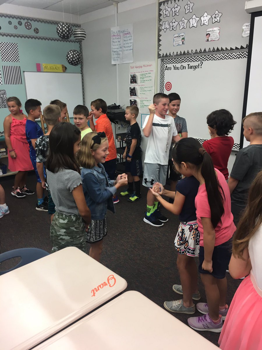 BeckyKolacki's tweet photo. Building our classroom family today♥️ #Back2CCS @CherryTreeElem https://t.co/QNZh87BKW6