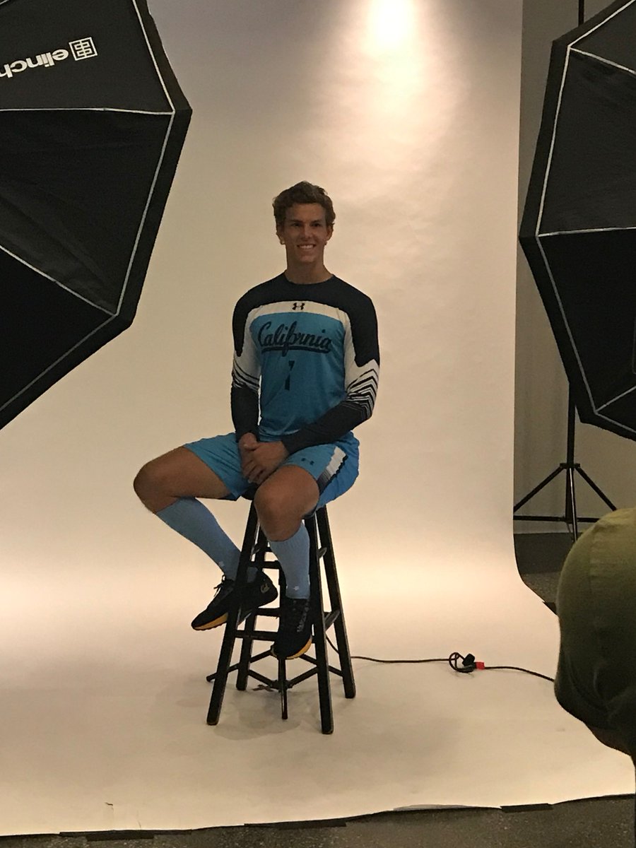 CalMSoc's tweet photo. Photo Day 2⃣0⃣1⃣9⃣ is in the 📚! First practice tomorrow! #CalMSoc #GoBears https://t.co/Dijf4cBpWJ