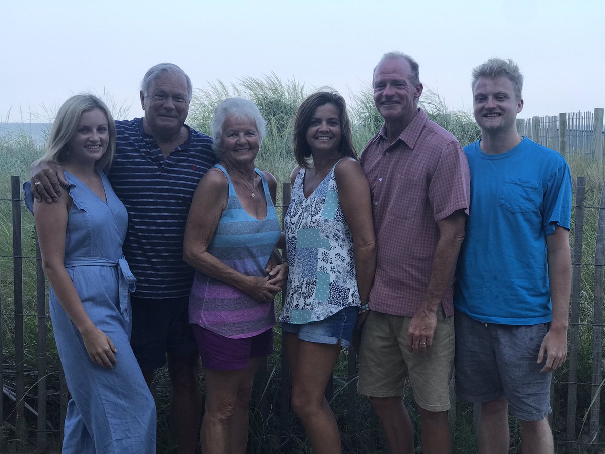 KCSDBancroft's tweet photo. Mrs. McComsey is enjoying spending time with her family at the beach! #bancroftsummer😎 #summer2019 #summerfun2019⛱🏝 https://t.co/Bt6L9mgiZg