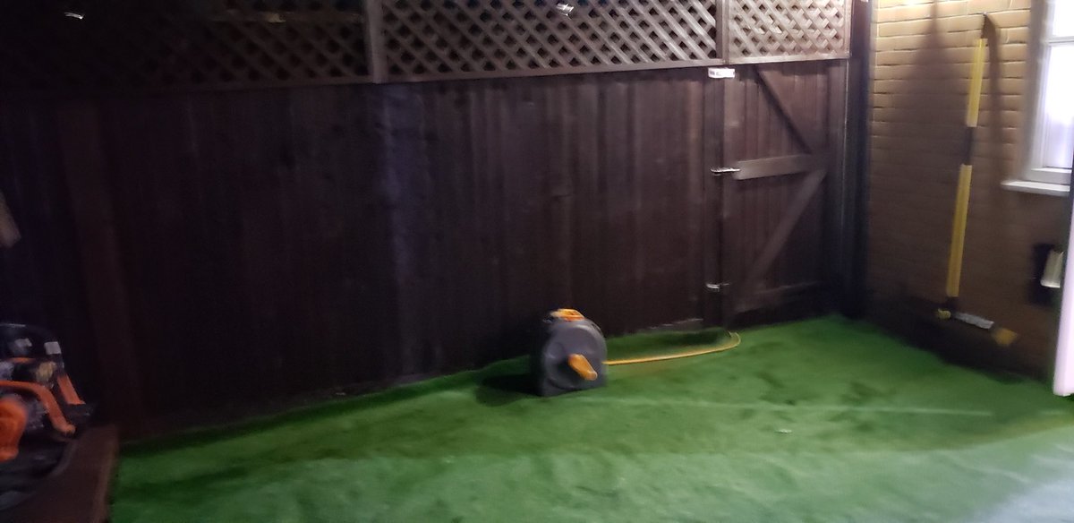 rage4vr's tweet photo. Getting there on the garden, gotta tighten the moody grass tommorow😒 #Rage4VR #Twitch https://t.co/jvchoRjMpN
