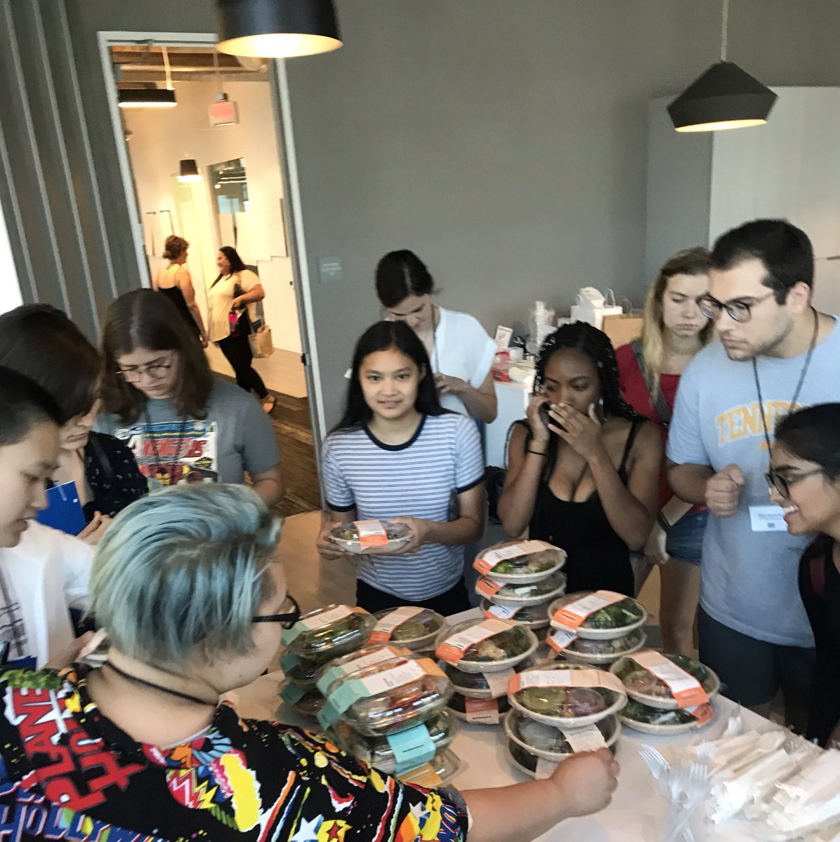 SwipeHunger's tweet photo. Our #SwipeSummit would not have been possible or this delicious without the support of our lunch sponsor @foreverytable. Those Homegirl Salmon bowls were picked up real quick! Thank you to our partners in ending student hunger! https://t.co/KQObM0EKUv