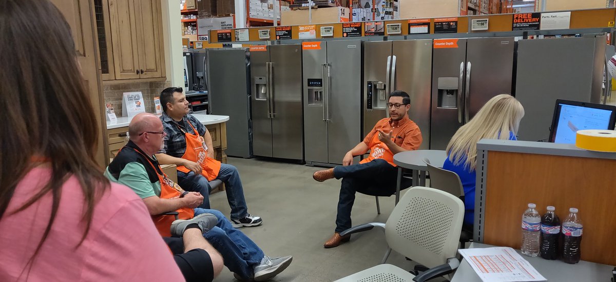thd_steveb's tweet photo. Daniel from HDI conducting a class on Kitchen makeovers for our specialty tuesday ! Knowledge is power ! #441pride #D287wearethebar @RAttuso @THD_Stephanie @jensenicole1 @rebekahbunn5 @DHRM_mjackson @fredliv40 https://t.co/MpFLmQqNP0