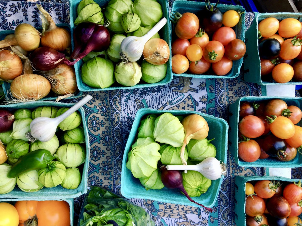 EEWatertown's tweet photo. There’s nothing better than a homecooked meal, especially when the ingredients come from local farms. The Watertown Farmers Market has plenty of ingredients to make the perfect summer dish. #farmfresh #watertownma #localeats

More, on the blog today: https://t.co/F7KjnGyrTN https://t.co/kgrU5Dfoj9