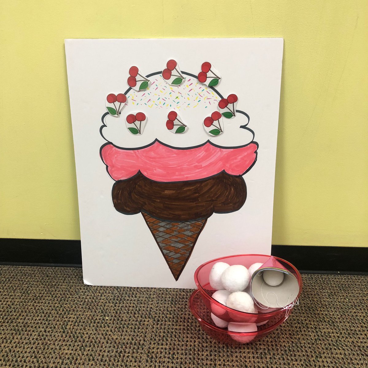 RCSLearningCtr's tweet photo. Pin the cherry on the ice cream! #summerspiritweek #connectforacause https://t.co/Qov5brAxWY