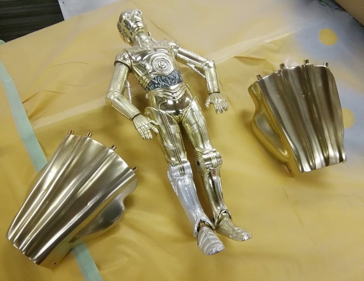 Zen 善 Yoshi 4月から追ってきた Zenパパのc3po 製作日記 これにて 完結 です 父親と一緒に大好きなスターウォーズのコスプレをして幕張メッセのステージにハリウッドスターと共に立つという普通では考えられない最高の思い出が出来ました 帰りに