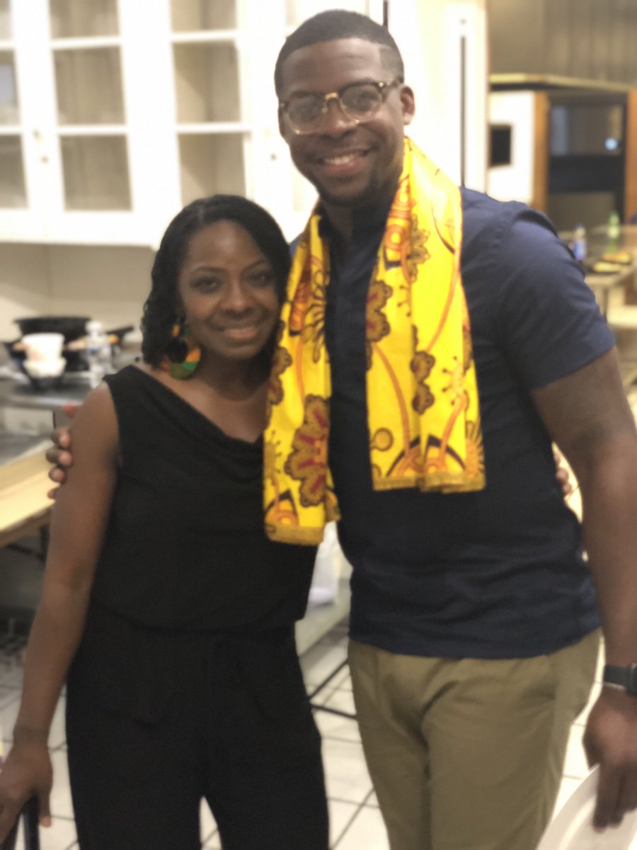 kun_ye's tweet photo. We jump in and work beyond 4 pm #FriendshipFWD19 #fpcstp https://t.co/rc6iZS37lz