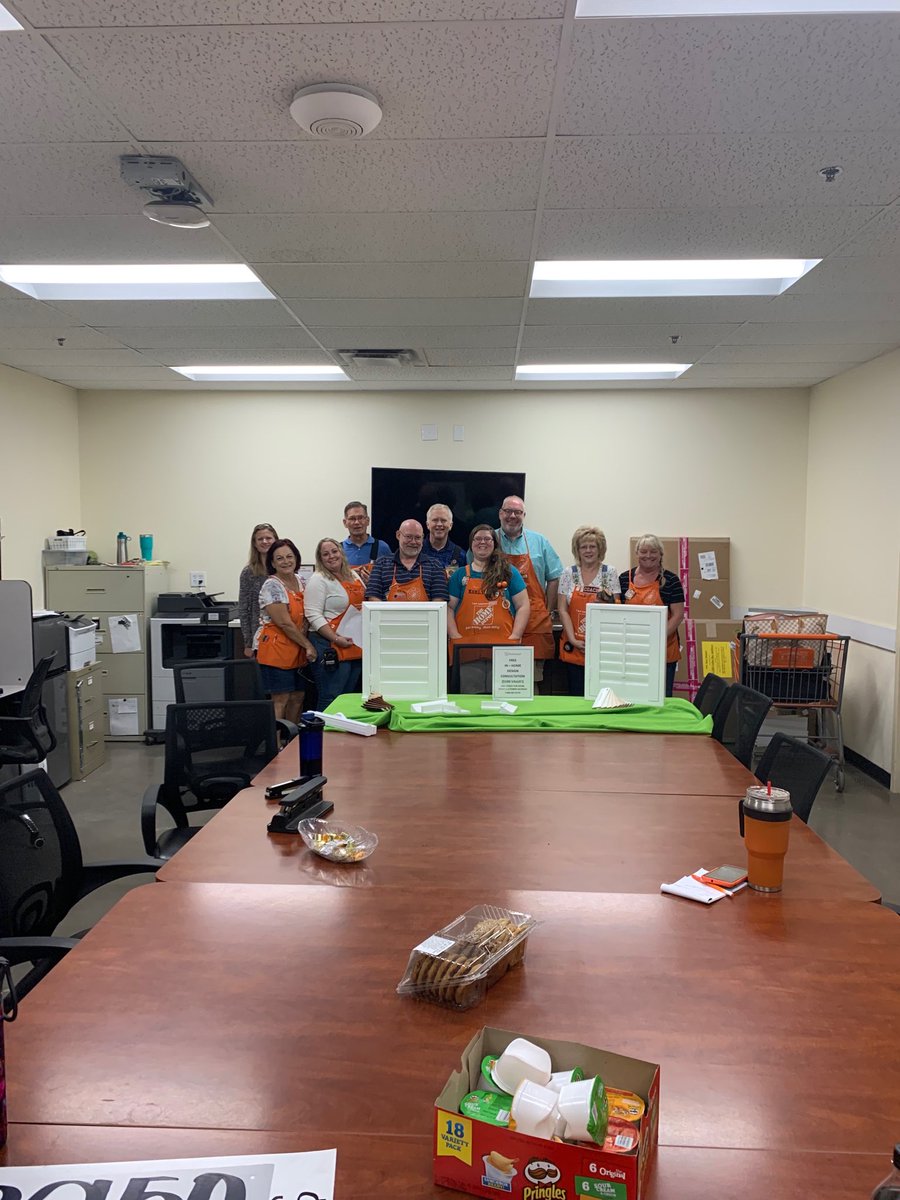 Bonbon416's tweet photo. Thanks for letting me educate you guys today. #HomeDepot https://t.co/ZTZUt9Qg6d