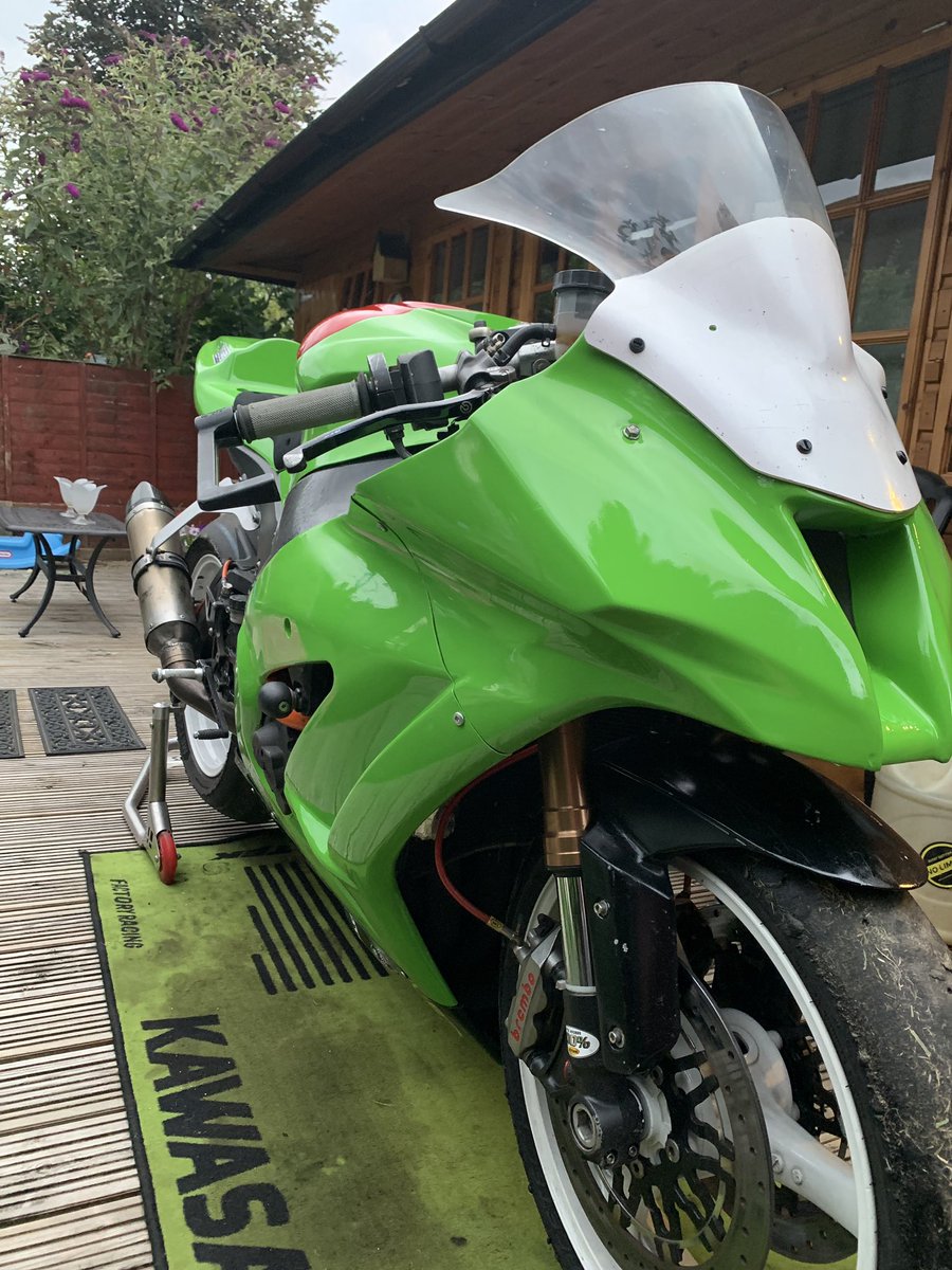 RyanW177's tweet photo. Bikes coming along nicely! Looks like I’ll get a round of racing in this year 🤪💪🏻 #kawasaki #zx10r #racing #mssperformance #ninja #HMquickshifter #uncletoms #apexhunter #teamgreen #alpinestars #arai #superbike #britishsuperbikes #UKBikers #birotaruk #metzeler https://t.co/mru1MKilvG