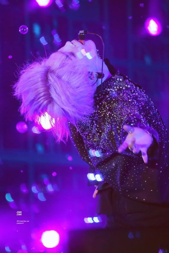  I never meant to cause you any sorrowI never meant to cause you any painI only wanted to one time to see you laughingI only wanted to see youLaughing in the purple rain *:.｡..｡.:*ﾟ:*:✼✿✿✼:*ﾟ:.｡..｡.:*･ﾟﾟ･ @BTS_twt