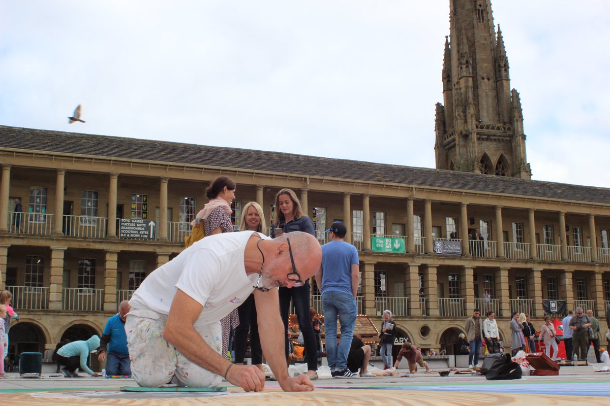CompagnieHO's tweet photo. Artist Jean-Marc Navello at @ThePieceHall
Coloured Earth Festival in Halifax powered by @UrbanPhil #unitedkingdom
French team #FISPT @VilleDeToulon #Toulon #France
-
#streetpainting #chalk #art #pavementart #outdoor #StreetArt #urbanart https://t.co/pmVWSYfSLq