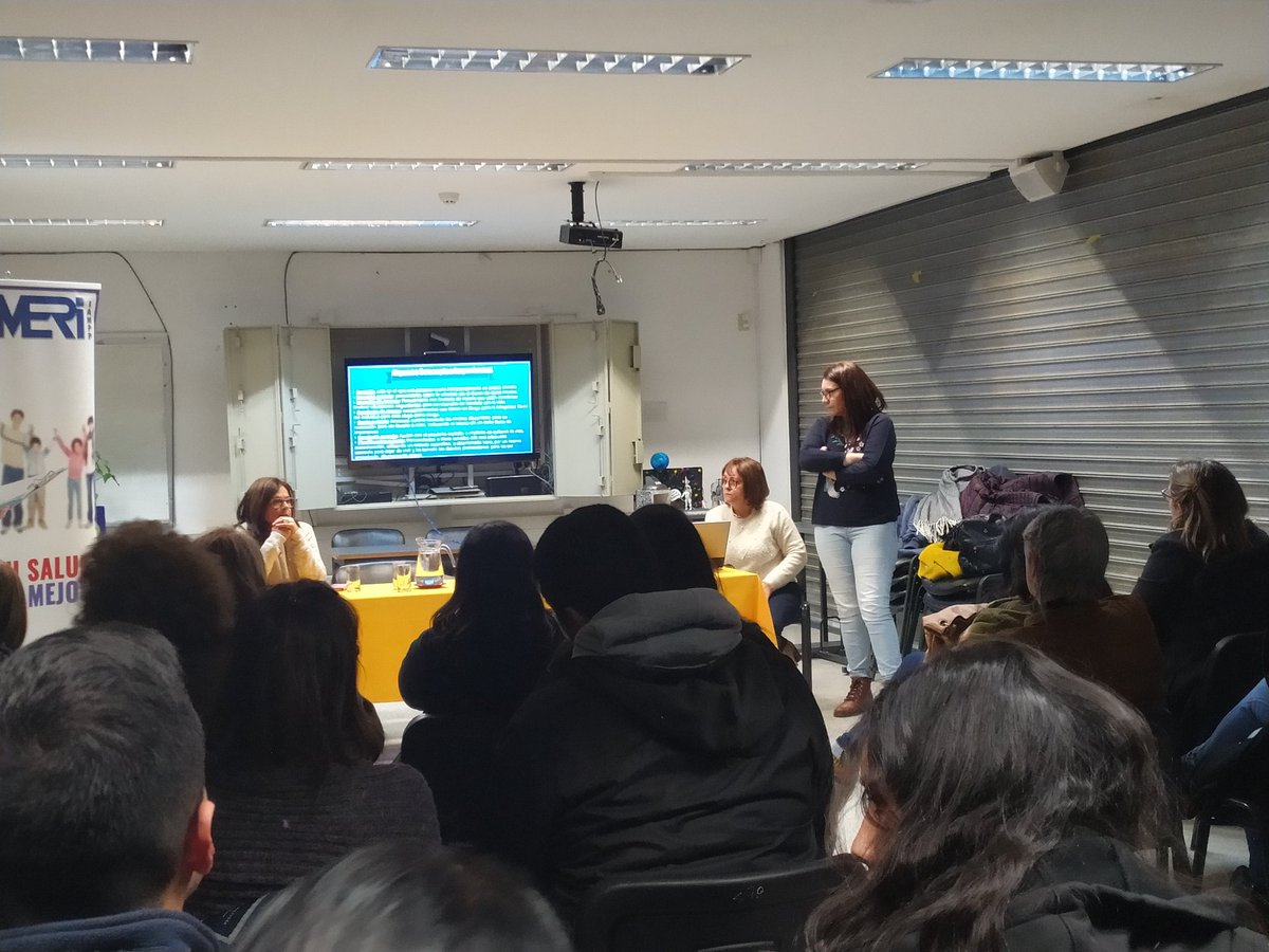 liceo7rivera's tweet photo. #Equipo #SaludMental #COMERI Taller de Prevención de Suicidio y conductas de riesgo @liceo7rivera @ces_Uruguay @ANEP_Uruguay https://t.co/E7svNiSfKu