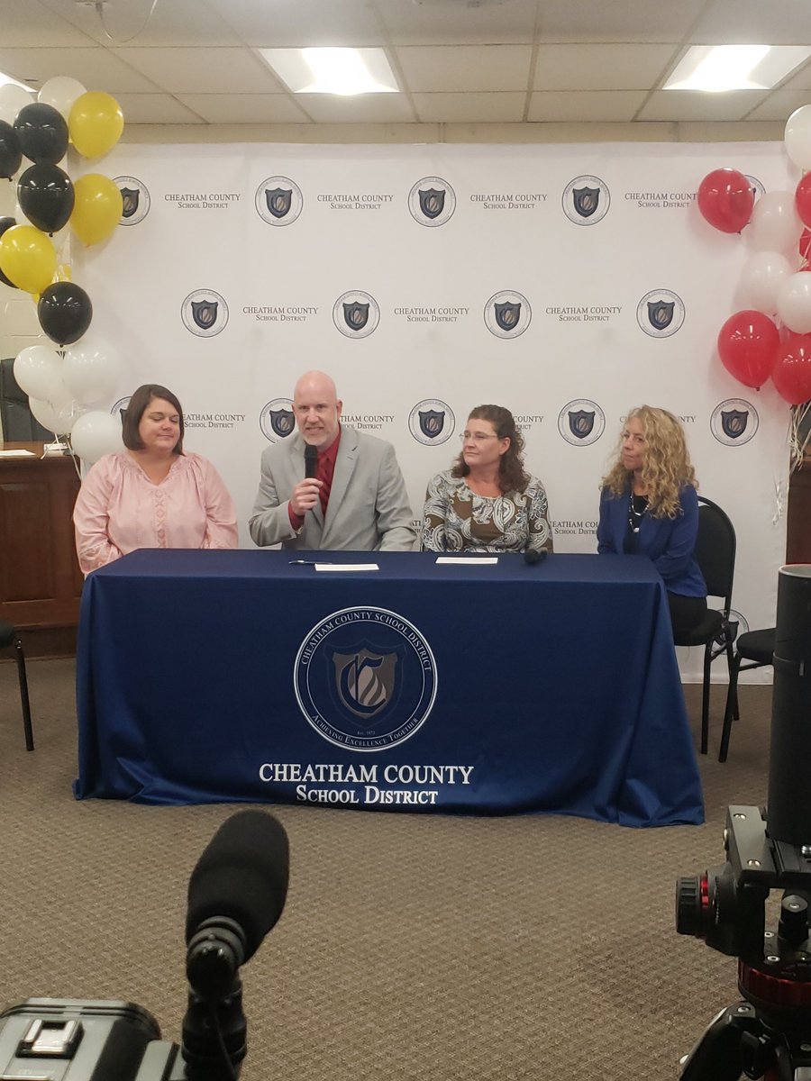 KnightsSms's tweet photo. BREAKING NEWS!! @KnightsSms is a Level 5 school for growth! @RmillerM1 &amp; @mbatson3, accepted on behalf of SMS &amp; celebrated w/ @PVES_Panthers @JasonPierschba2, @shs_sycpride @DawnwenningDawn &amp; @AdrianBaker27, &amp; @Principalb14 &amp; @cathypetreebeck 
#ccsdtn
#CheathamMAGIC https://t.co/QCCXcWomFn
