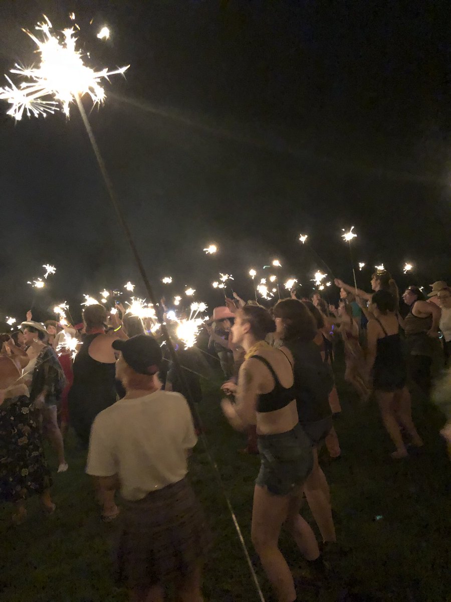 jere594's tweet photo. These last few days changed my life. ✨ meeting @SaraScoggs and @xoMissDanielle. Making the most incredible friends. Becoming part of a community that I’ve been wanting to be for so long. 💗 long live the grit and long live #CampGritty thank you thank you thank you @charlavail https://t.co/gRREHI41T4