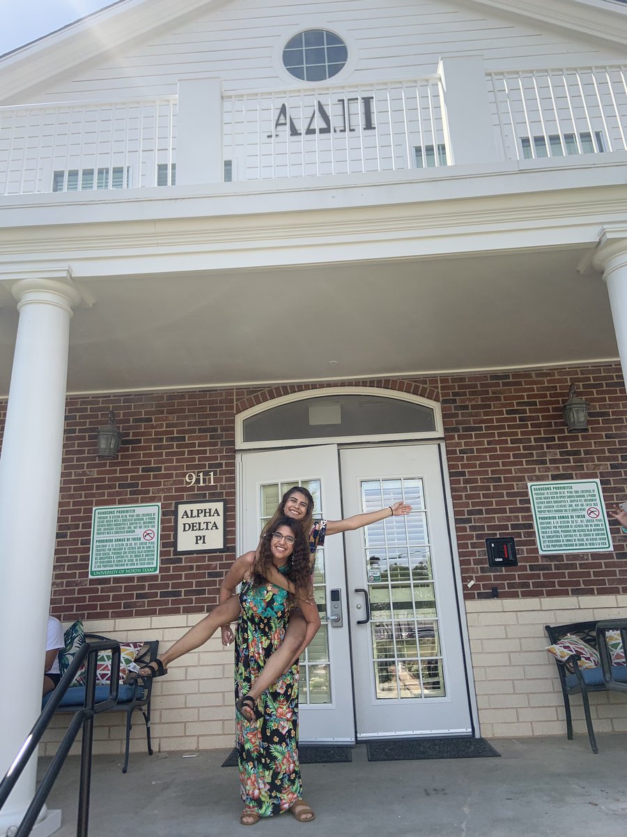 AriaHaberr_'s tweet image. Day 1 of spirit week ✔️🌺 #goadpi